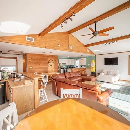 Genesis On The Water Villa